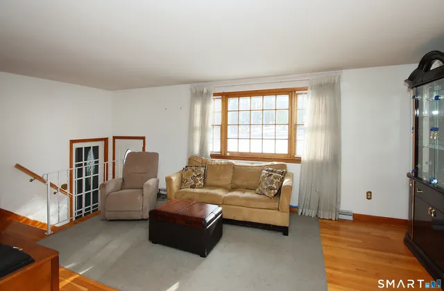 $364,900 | 384 Middletown Avenue, North Haven, CT 06473