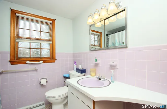 $364,900 | 384 Middletown Avenue, North Haven, CT 06473