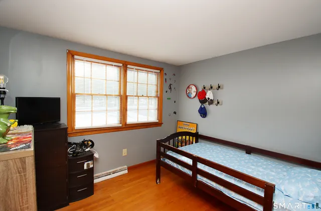 $364,900 | 384 Middletown Avenue, North Haven, CT 06473