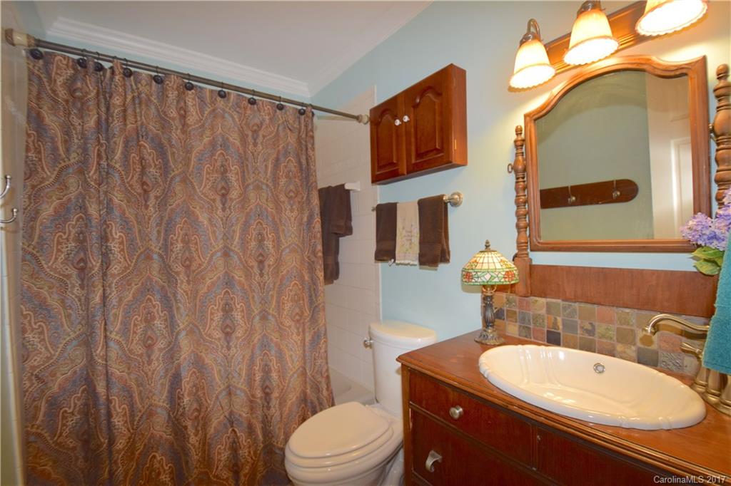 75 Blue Heaven Terrace Road Spruce Pine, NC 28777 - Photo 9 of 23 Gallery Image 9