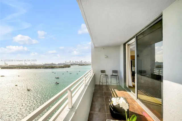 $800,000 | 1330 West Avenue, Unit 1904, Miami Beach, FL 33139
