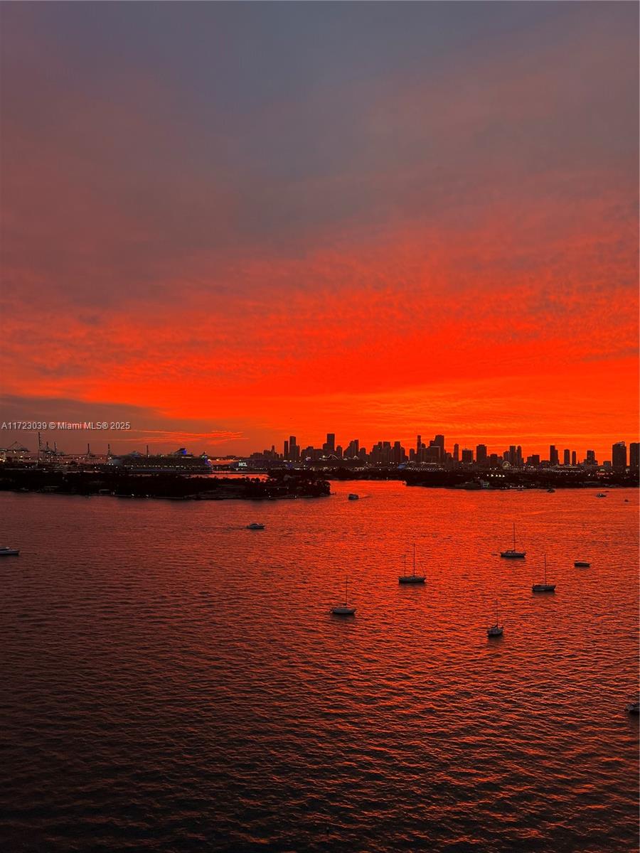 1330 West Avenue, Unit 1904 Miami Beach, FL 33139 - Photo 23 of 24