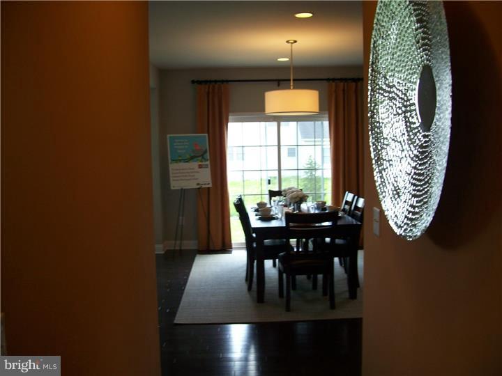 409 Windsor Road Mullica Hill, NJ 08062 - Photo 10 of 20 Hallway