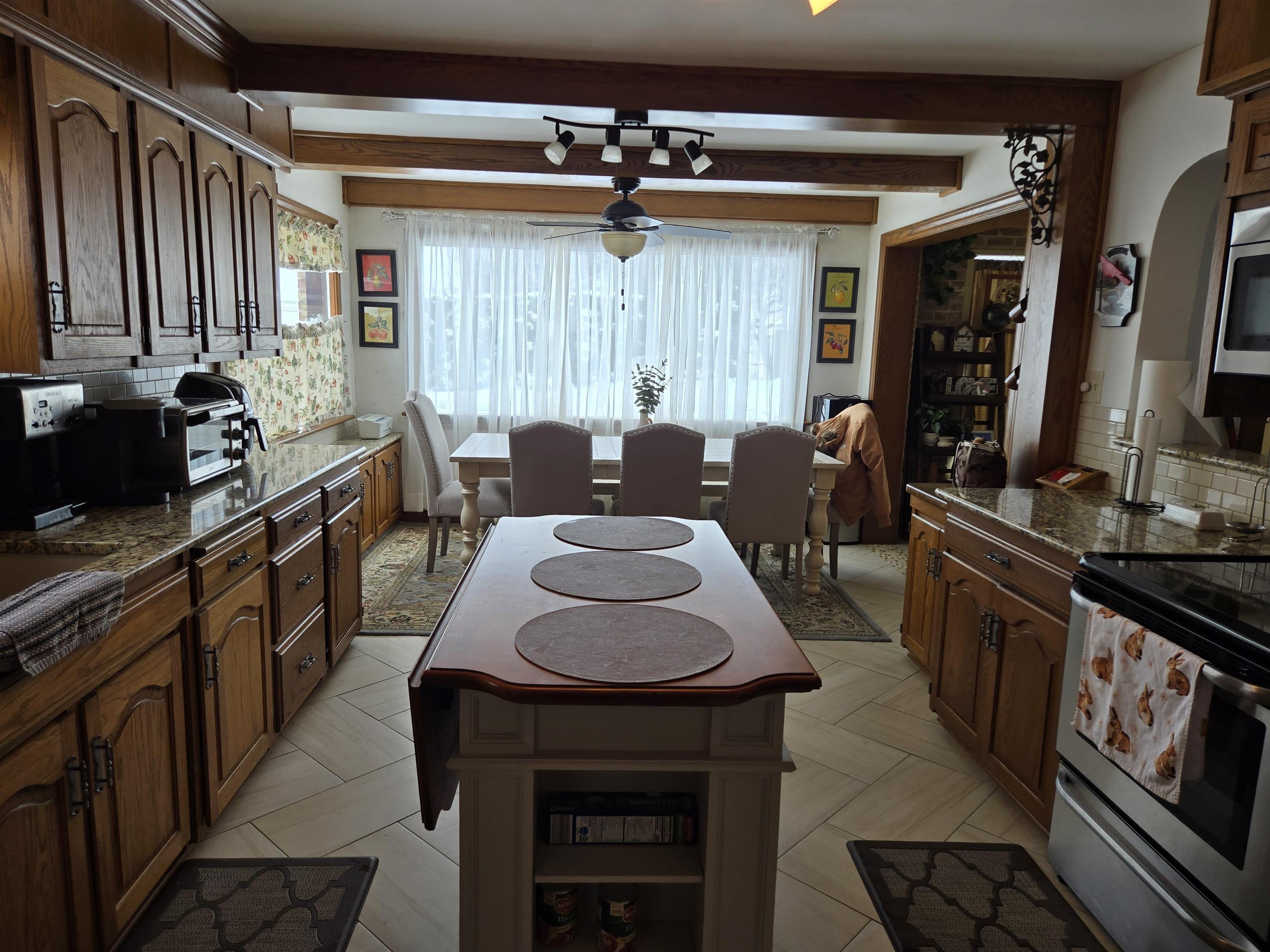 843 Wilson Street Manitowoc, WI 54220 - Photo 22 of 32