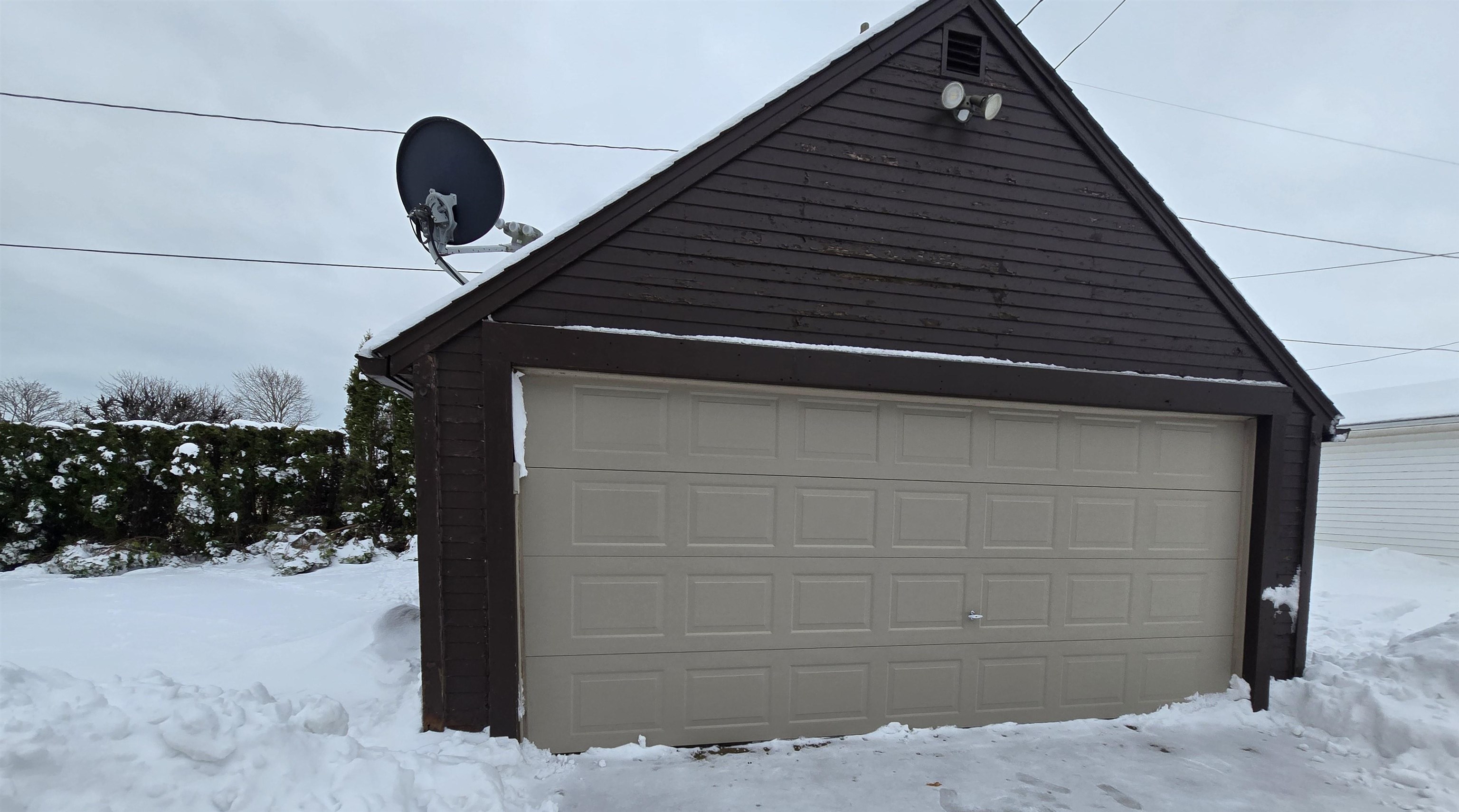 843 Wilson Street Manitowoc, WI 54220 - Photo 5 of 32