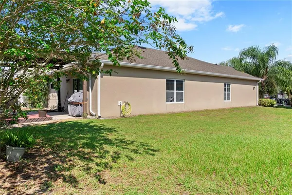 a front view of house with yard