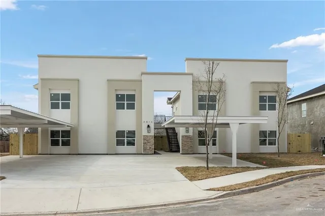 $1,200 | 3813 North Mezcal Drive, Unit 4, Pharr, TX 78577