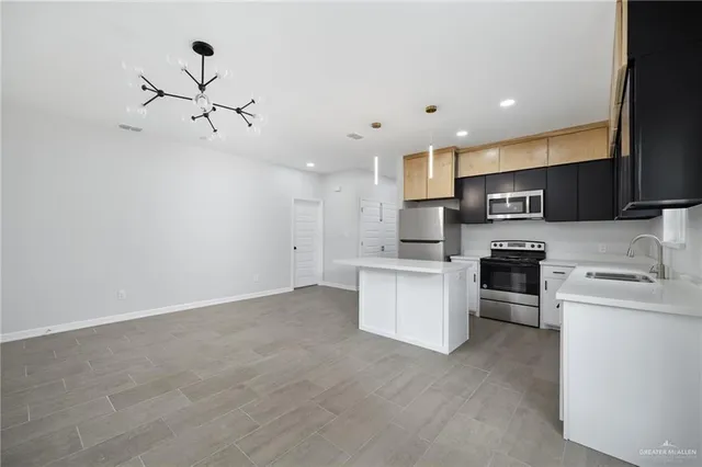 $1,200 | 3813 North Mezcal Drive, Unit 4, Pharr, TX 78577