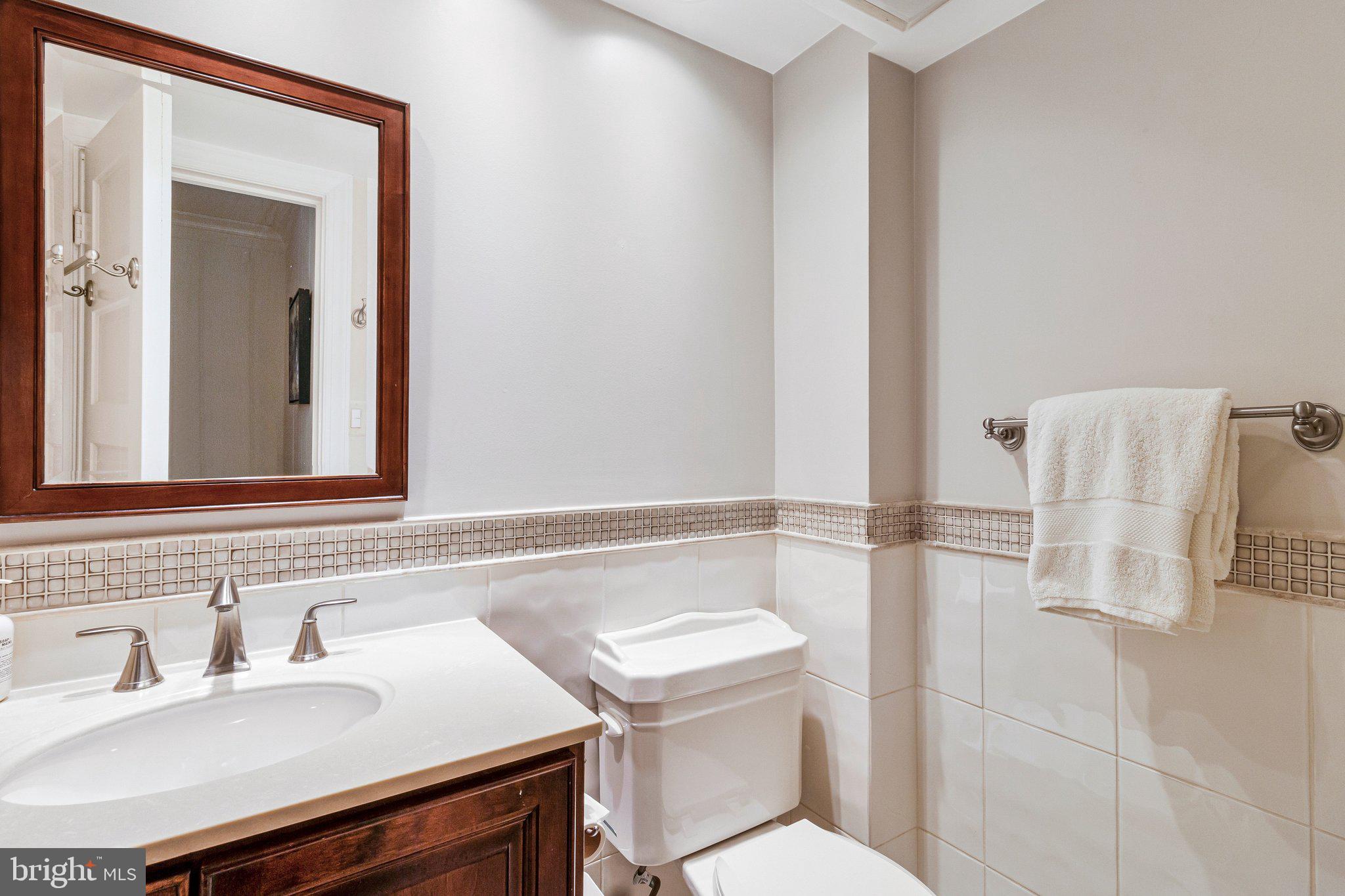 4745 Reservoir Road Northwest Washington, DC 20007 - Photo 7 of 47 Convenient First Floor full bath.