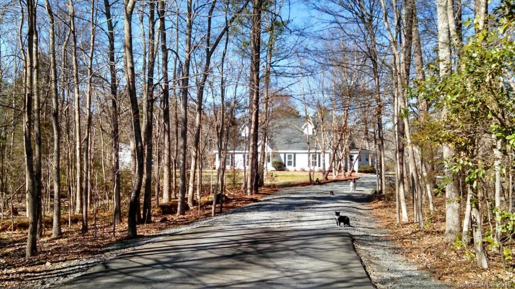 2801 Miranda Road Charlotte, NC 28216 - Photo 3 of 15 Gallery Image 3