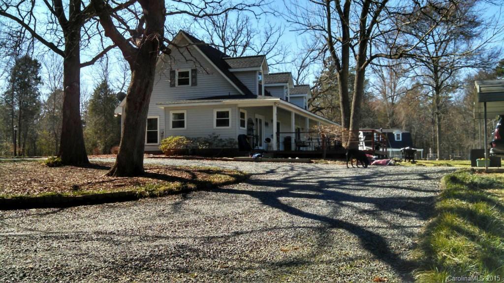 2801 Miranda Road Charlotte, NC 28216 - Photo 4 of 15 Gallery Image 4