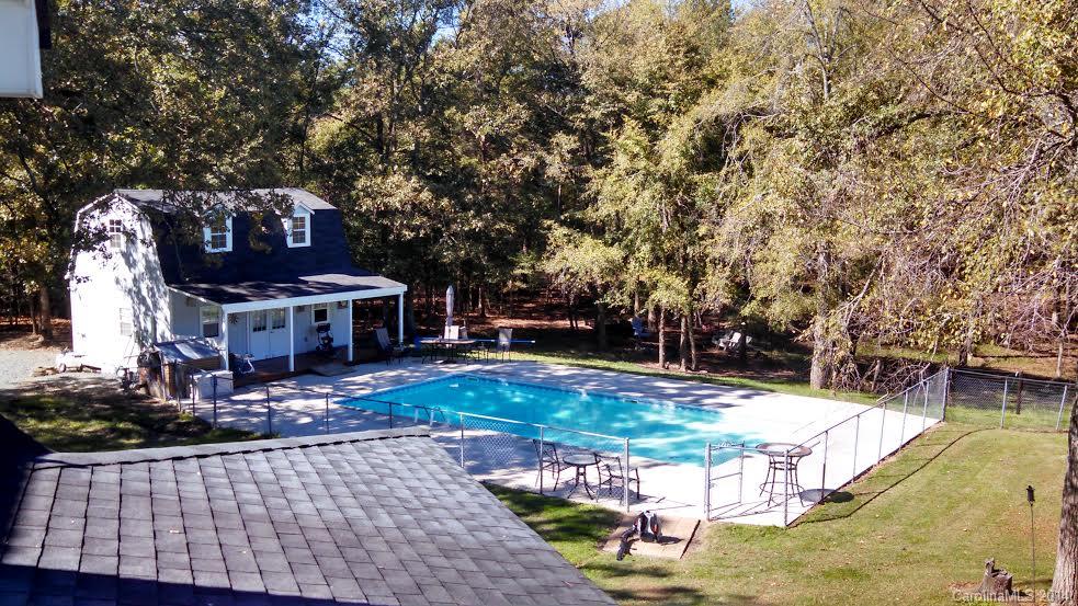 2801 Miranda Road Charlotte, NC 28216 - Photo 5 of 15 Gallery Image 5