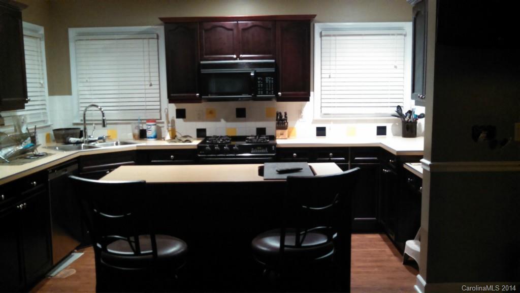 2801 Miranda Road Charlotte, NC 28216 - Photo 6 of 15 Gallery Image 6