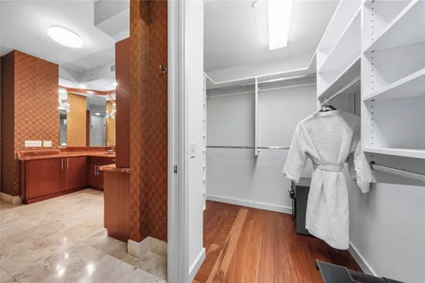 $2,400,000 | 301 Hendricks Isle, Unit 10, Fort Lauderdale, FL 33301