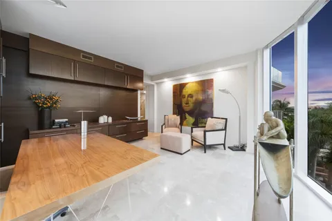 $2,400,000 | 301 Hendricks Isle, Unit 10, Fort Lauderdale, FL 33301