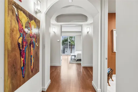 $2,400,000 | 301 Hendricks Isle, Unit 10, Fort Lauderdale, FL 33301