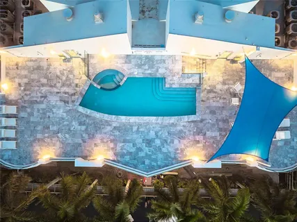 $2,400,000 | 301 Hendricks Isle, Unit 10, Fort Lauderdale, FL 33301