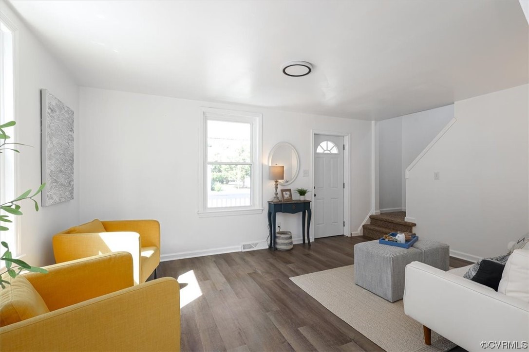 1006 Haskell Street Hopewell, VA 23860 - Photo 11 of 48 a living room with furniture and a window