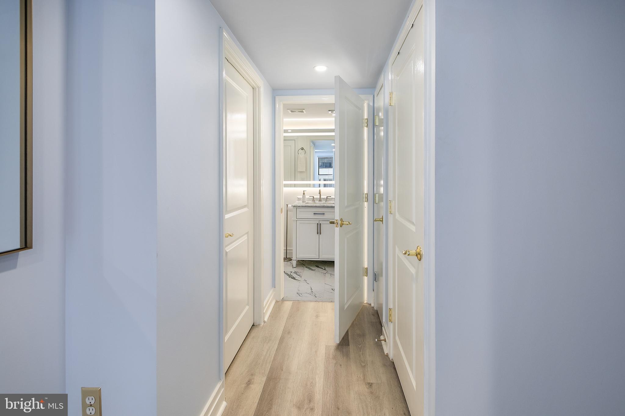 915 E Street Northwest, Unit 1105 Washington, DC 20004 - Photo 24 of 46