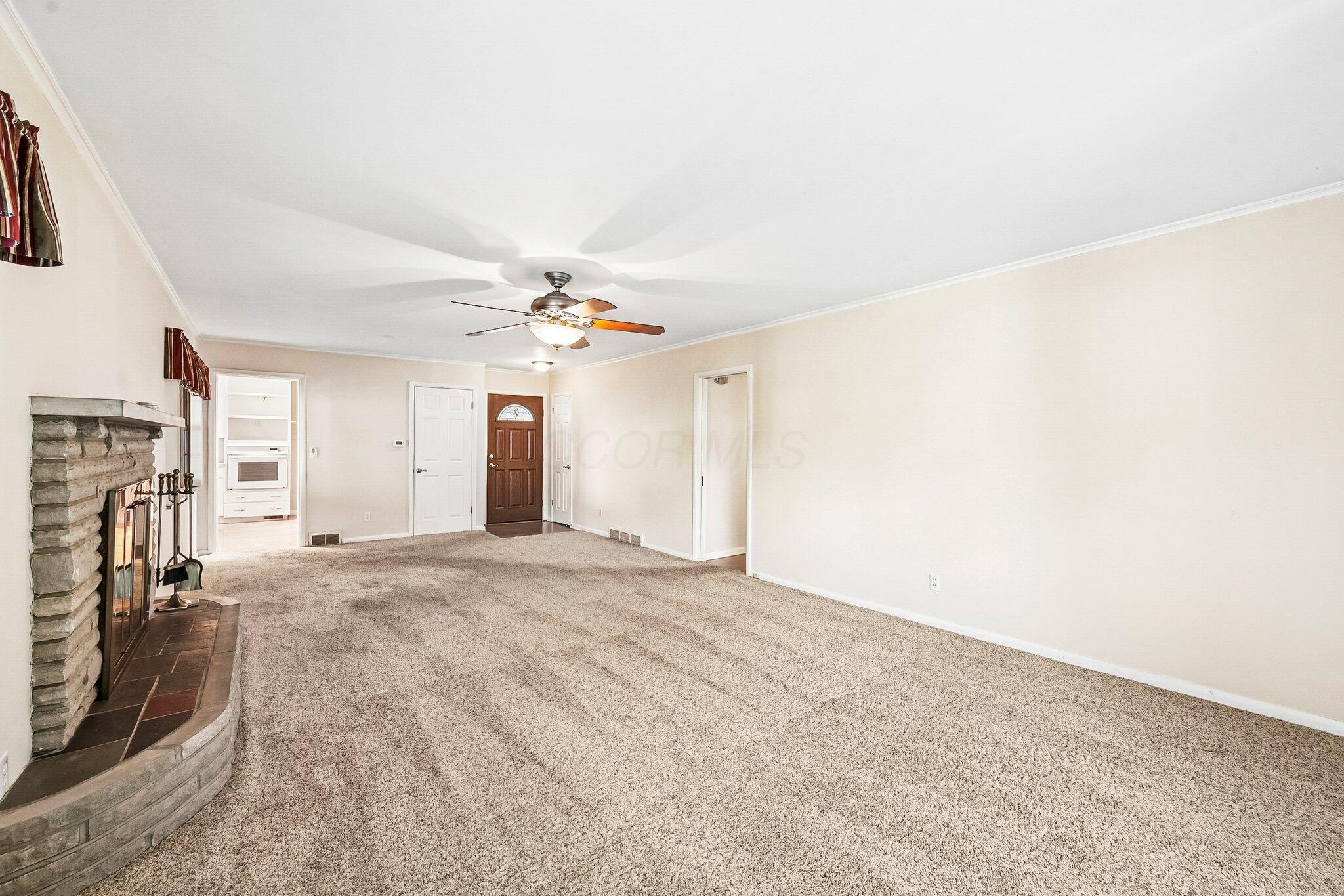 5595 Karl Road Columbus, OH 43229 - Photo 6 of 44 10-web-or-mls-Karl Rd-S1509-010