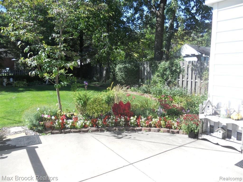 3875 Cumberland Road Berkley, MI 48072 - Photo 31 of 36 Patio For Entertaining