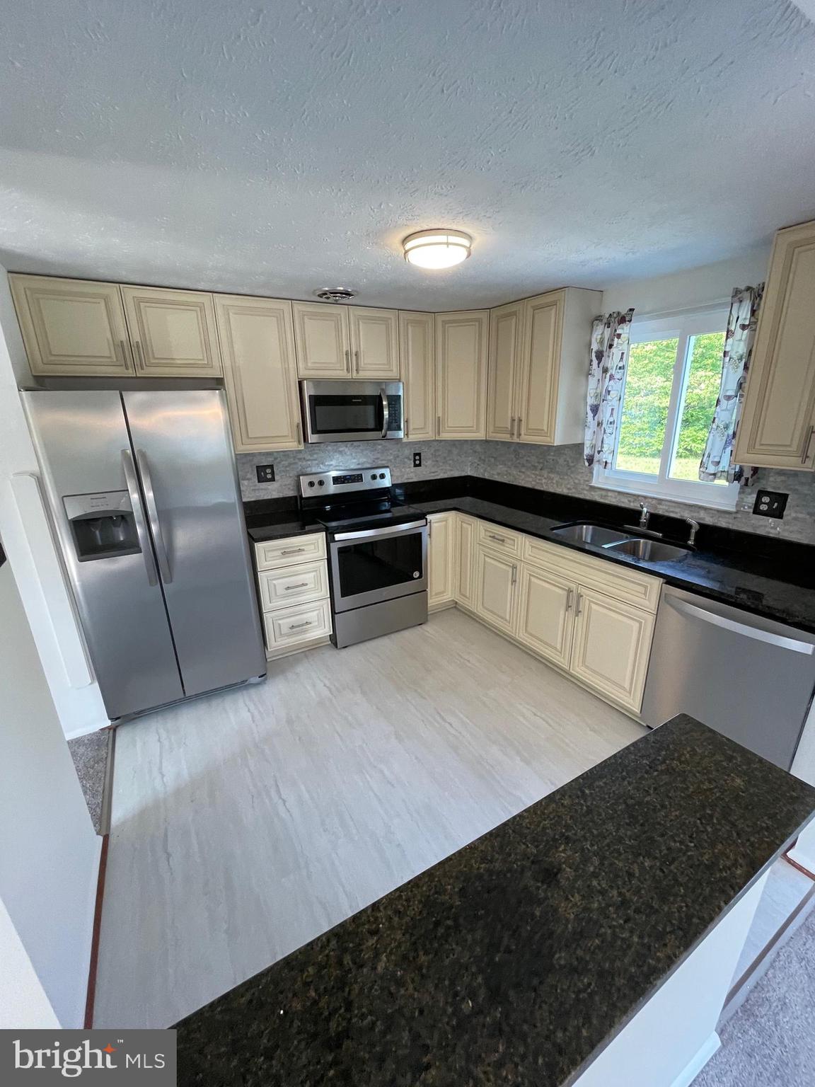 8606 Temple Hill Road Clinton, MD 20735 - Photo 4 of 17 Gallery Image 4