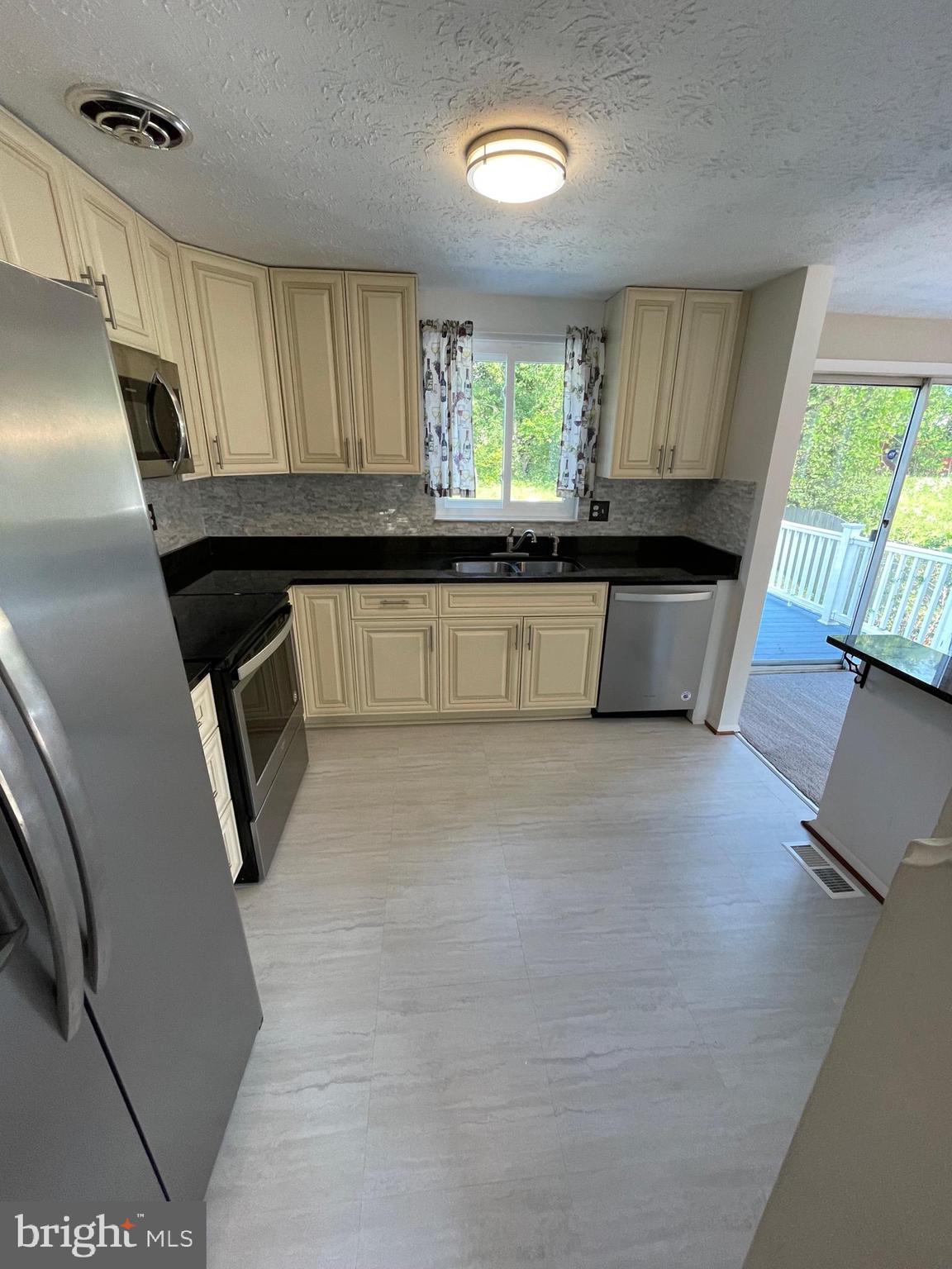 8606 Temple Hill Road Clinton, MD 20735 - Photo 5 of 17 Gallery Image 5