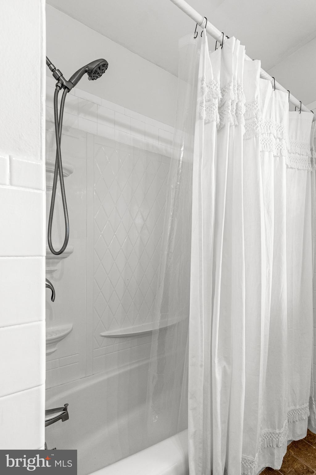 63 Quaker Hills Road Lancaster, PA 17603 - Photo 23 of 52 a bathroom with a shower