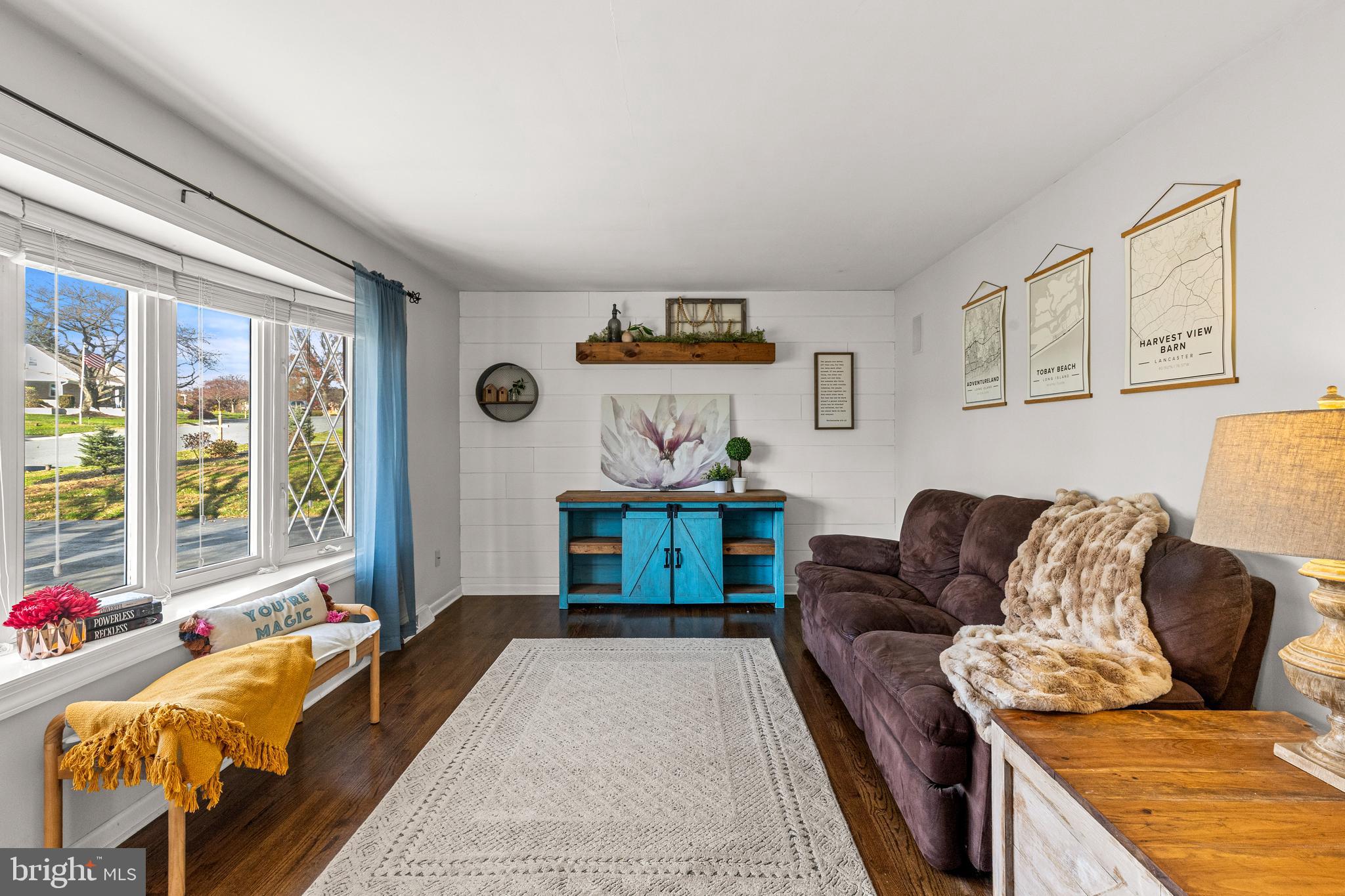 63 Quaker Hills Road Lancaster, PA 17603 - Photo 8 of 52 a living room with furniture and a window
