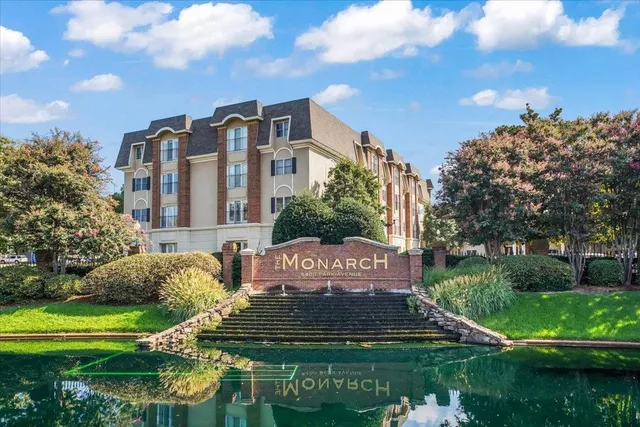 $1,800 | 5400 Park Avenue, Unit 407, Memphis, TN 38119