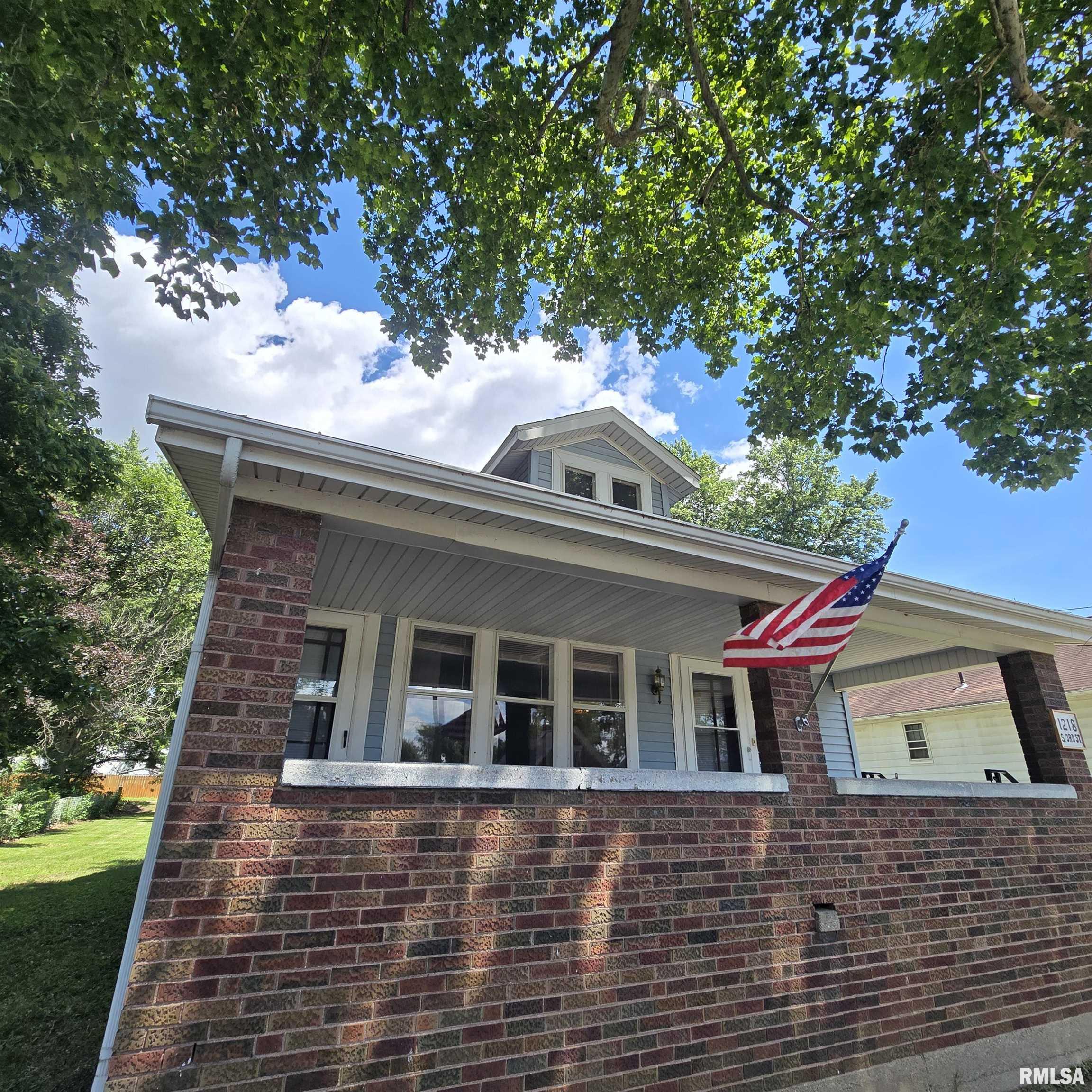 1218 South 3rd Street Pekin, IL 61554 - Photo 2 of 45
