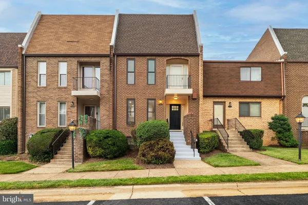 $869,000 | 1715 Tyvale Court, Vienna, VA 22182