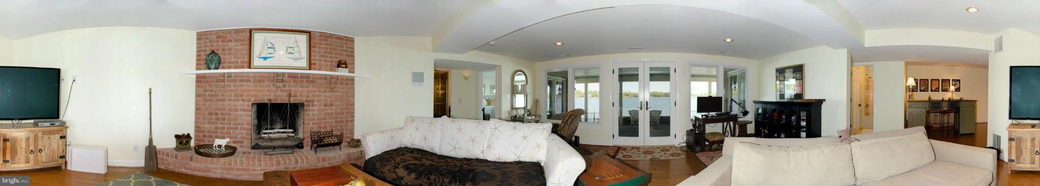 640 South River Landing Road, Unit 640 Edgewater, MD 21037 - Photo 13 of 30 Family Room- Overlooking South River