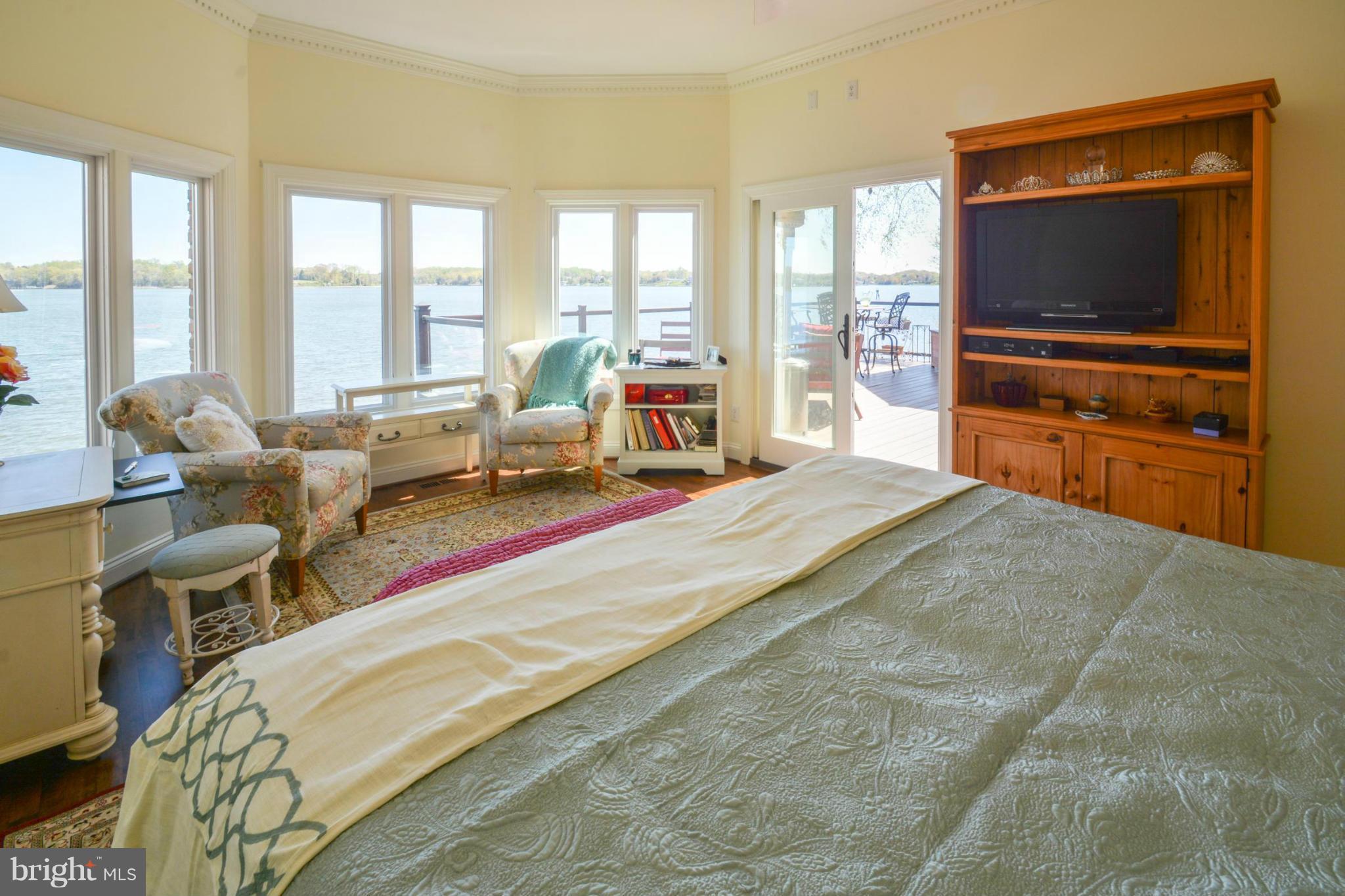 640 South River Landing Road, Unit 640 Edgewater, MD 21037 - Photo 17 of 30 MBR -wake up to this view!