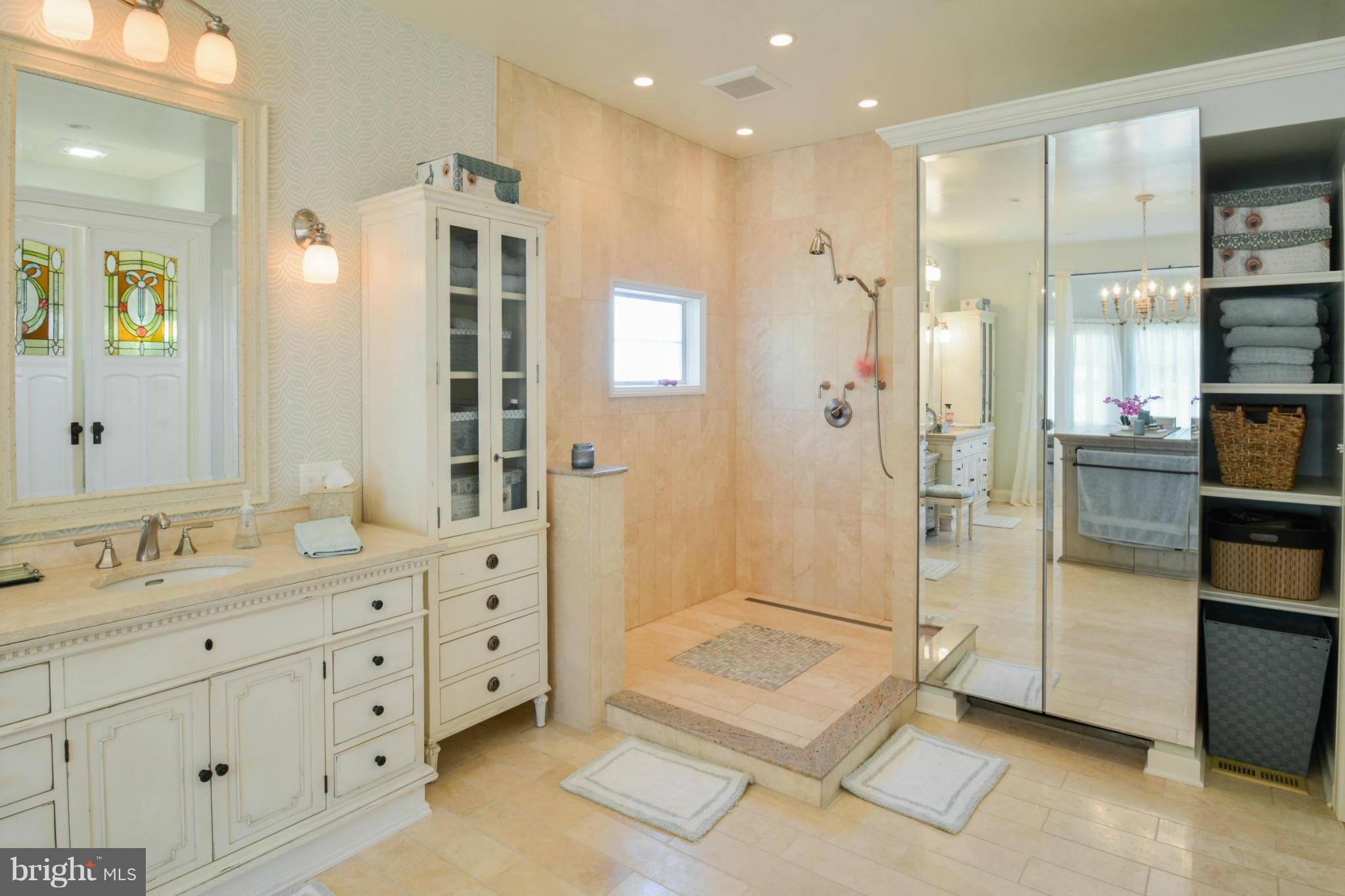 640 South River Landing Road, Unit 640 Edgewater, MD 21037 - Photo 20 of 30 Bath (Master)
