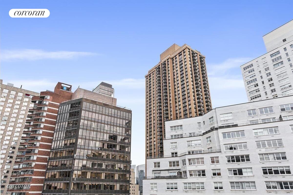 140 West 69th Street, Unit 103B Manhattan, NY 10023 - Photo 4 of 12 a view of a building