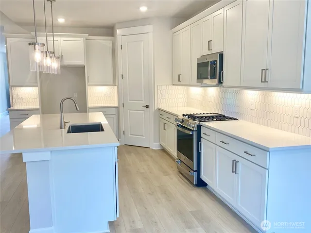 $649,999 | 2526 Acer Loop Southeast, Lacey, WA 98513