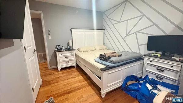 $3,000 | 19 Cleveland Avenue, Unit 3, Harrison, NJ 07029