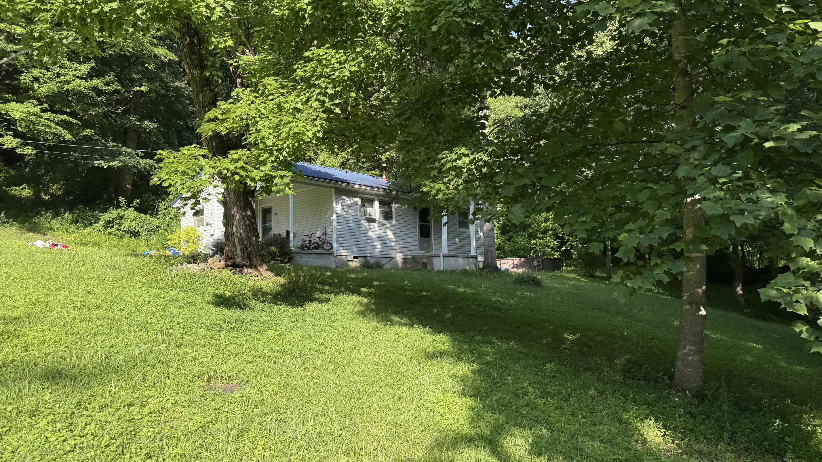 766 Mt Vernon Road Berea, KY 40403 - Photo 4 of 10 IMG_5614