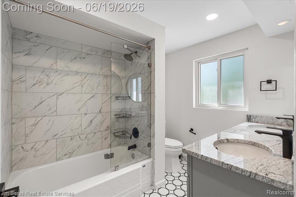 615 Lakepointe Street Grosse Pointe, MI 48230 - Photo 26 of 34