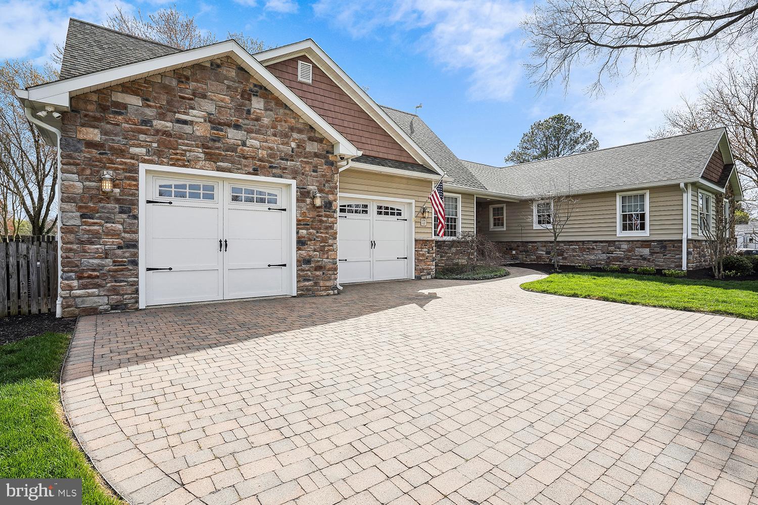 103 Calvert Road Stevensville, MD 21666 - Photo 10 of 59 Multi-Vehicle Paver Driveway Parking
