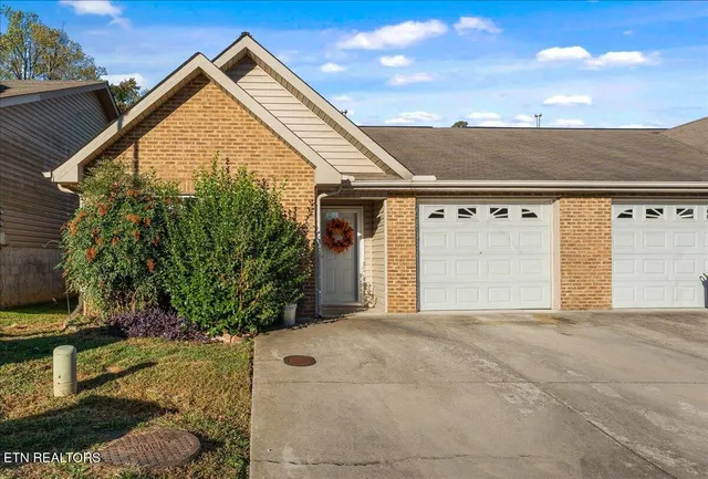 $234,900 | 3725 Willow Falls Way, Knoxville, TN 37917