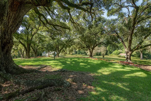 $1,297,000 | 131 Winchester Road, Natchez, MS 39120