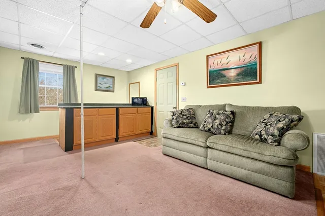 $1,900 | 94 South Oxford Road, Unit 1, Millbury, MA 01527