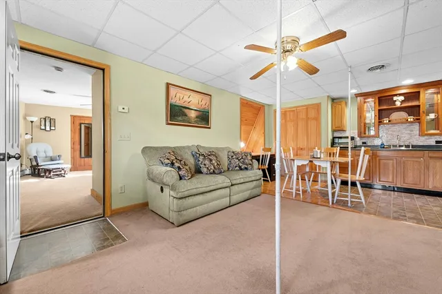 $1,900 | 94 South Oxford Road, Unit 1, Millbury, MA 01527