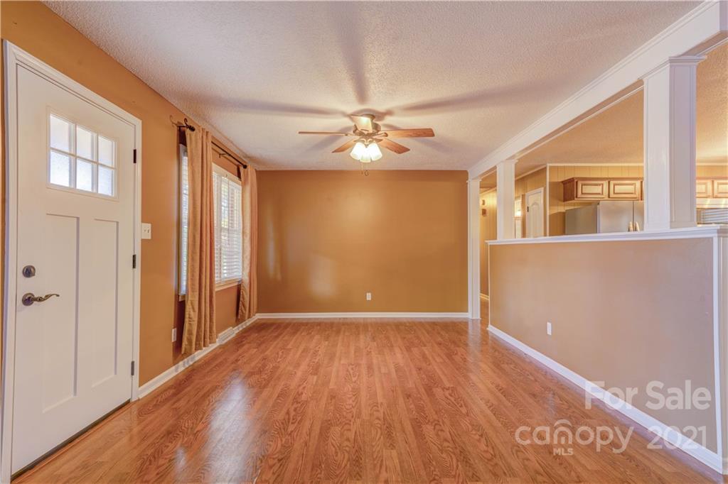 400 Rollingbrook Road Kings Mountain, NC 28086 - Photo 3 of 46 Gallery Image 3