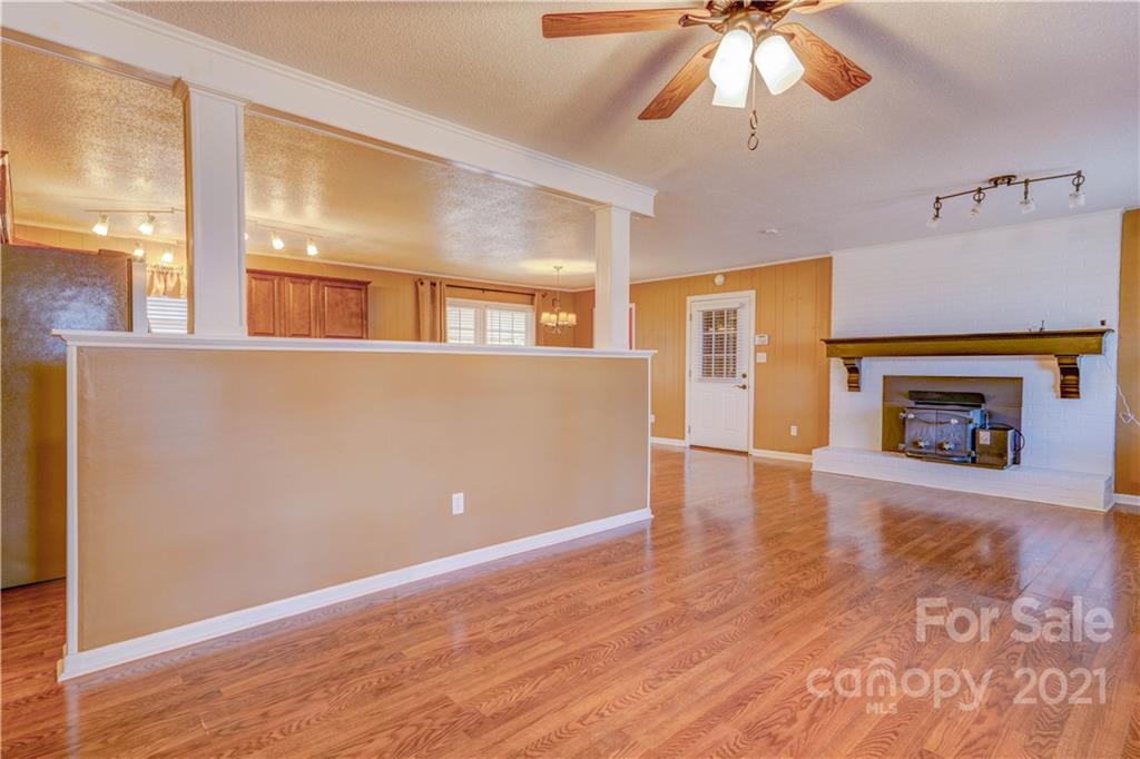 400 Rollingbrook Road Kings Mountain, NC 28086 - Photo 4 of 46 Gallery Image 4