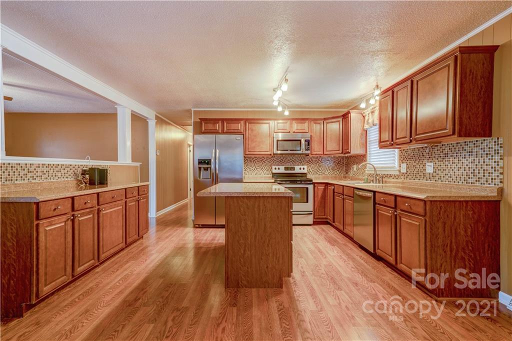 400 Rollingbrook Road Kings Mountain, NC 28086 - Photo 6 of 46 Gallery Image 6