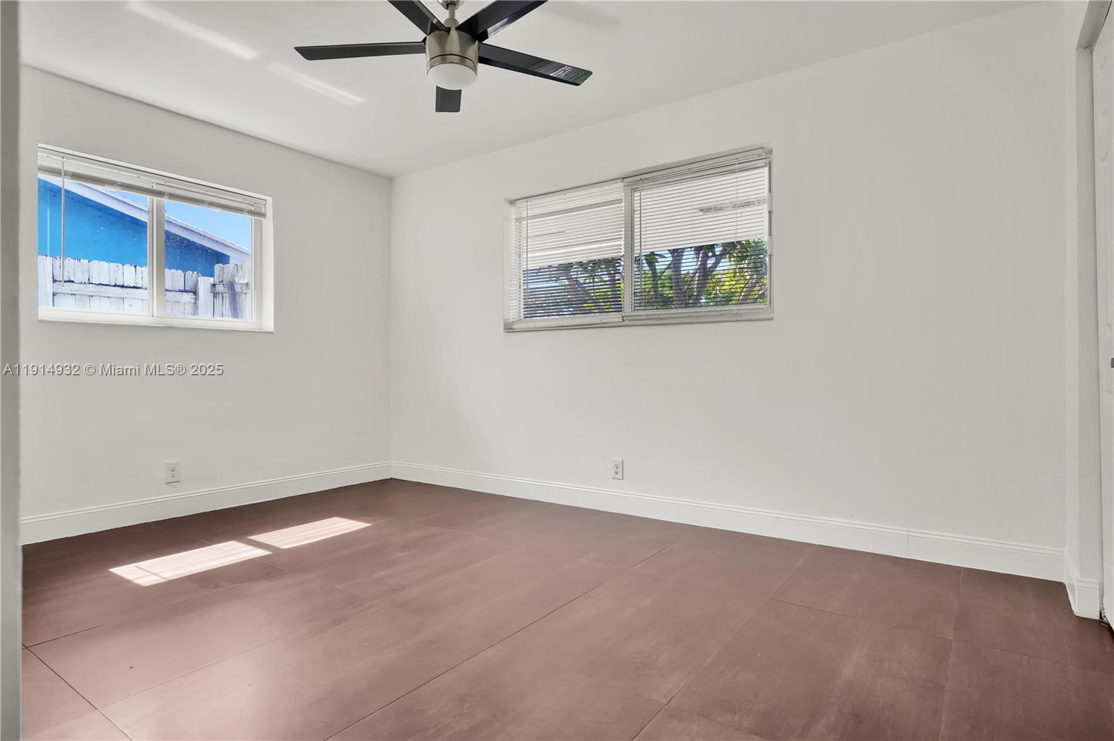 4721 West Park Road Hollywood, FL 33021 - Photo 21 of 34 a view of an empty room with a window