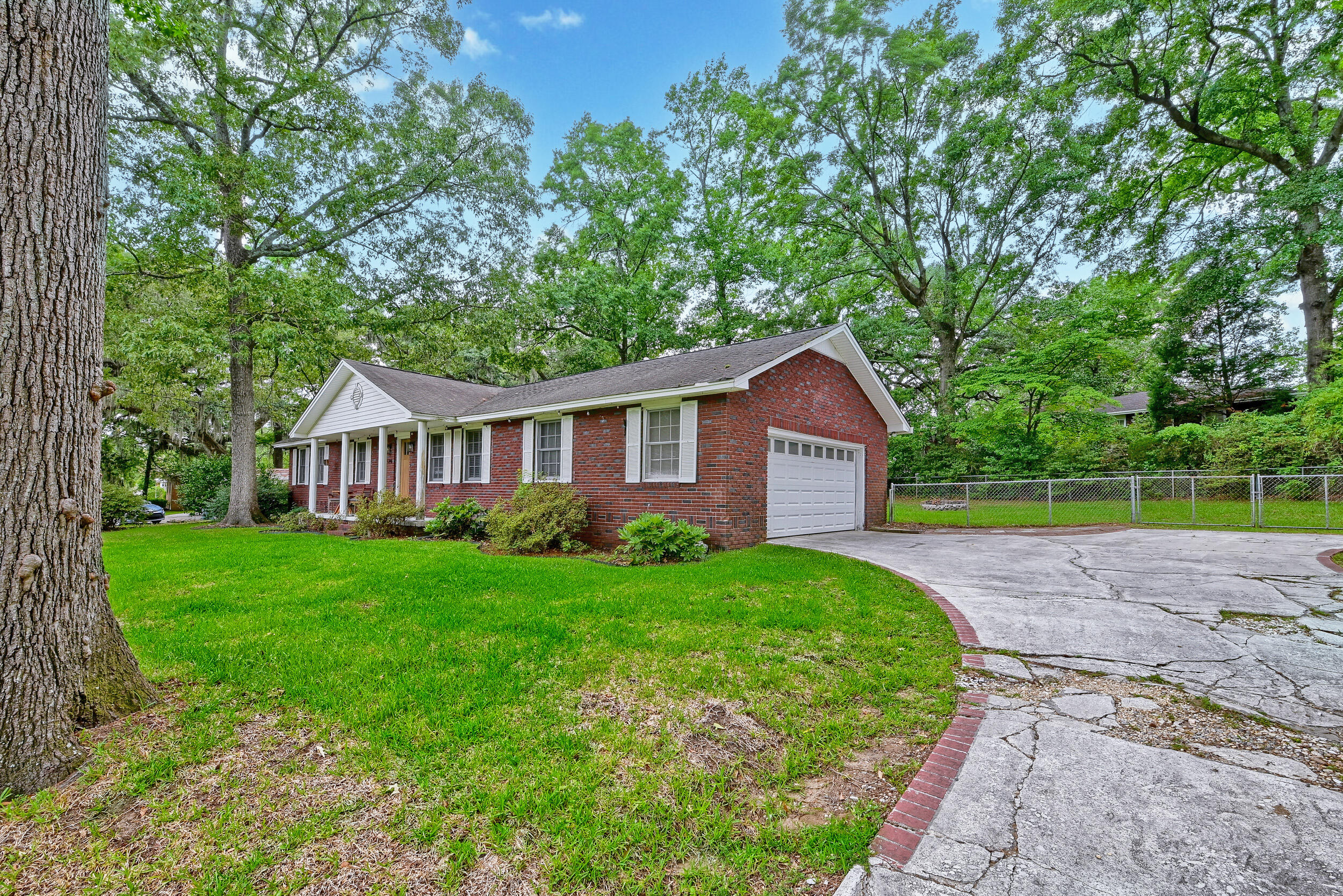 1214 Redeemer Drive Hanahan, SC 29410 - Photo 35 of 42 DSC_5811-HDR(5)
